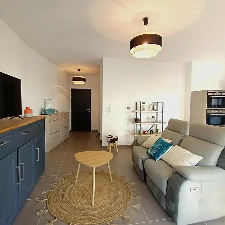 Appartement Lumineux T3 Avec Terrasse, A 2 Pas Du Lac, Garage Prive, Proche Grand Port ! - Fr-1-555-82 *