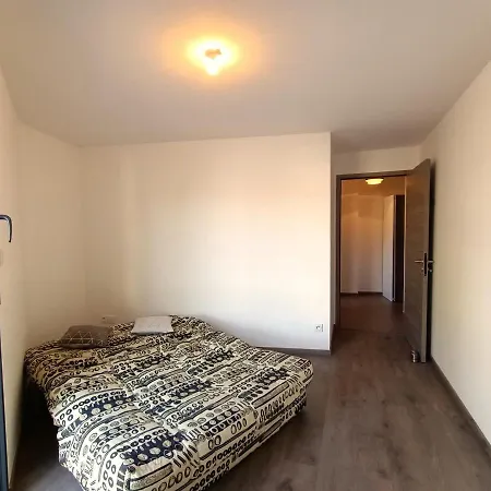 Lumineux T3 Avec Terrasse, A 2 Pas Du Lac, Garage Prive, Proche Grand Port ! - Fr-1-555-82 Appartement *