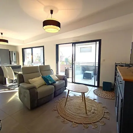 Lumineux T3 Avec Terrasse, A 2 Pas Du Lac, Garage Prive, Proche Grand Port ! - Fr-1-555-82 Appartement Aix-les-Bains